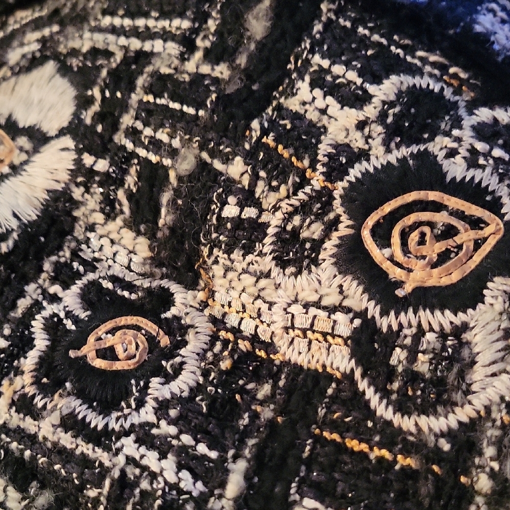 Carlisle Black and Cream Textured Blazer - Picture 7 of 7